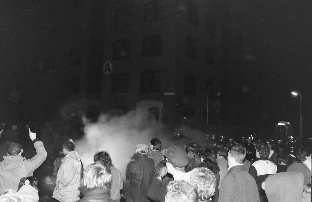 Wapping Dispute - Smokin