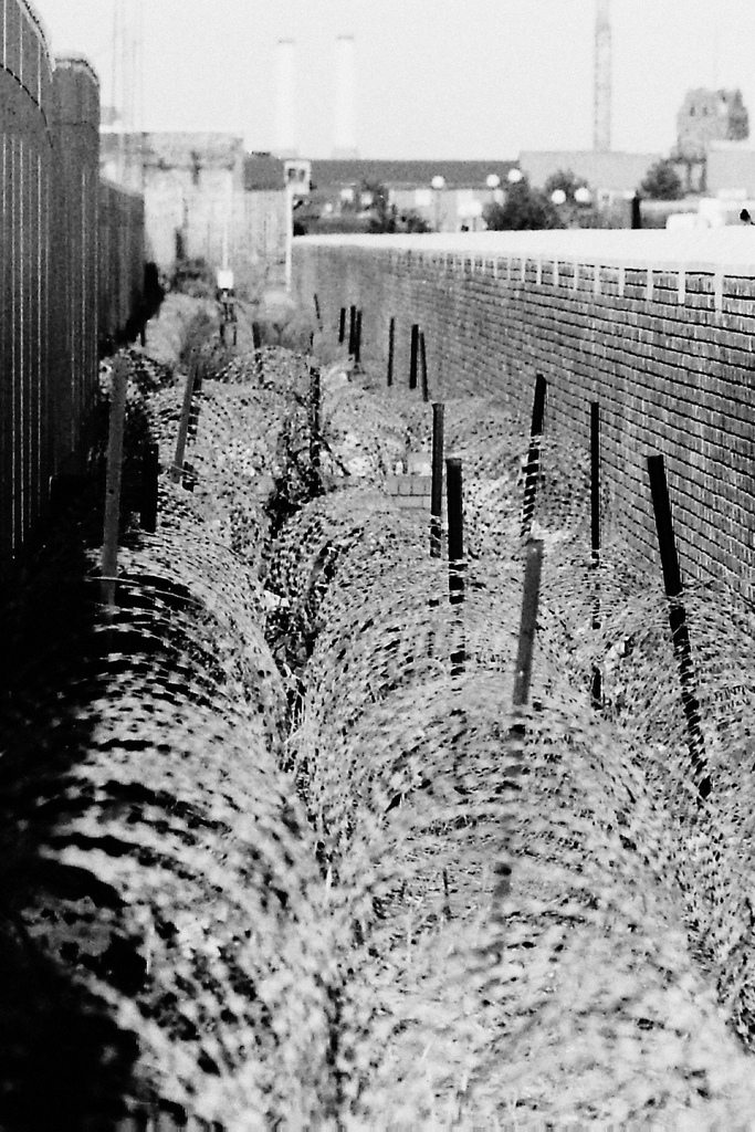 Wapping Dispute - Sommewhere in Wapping