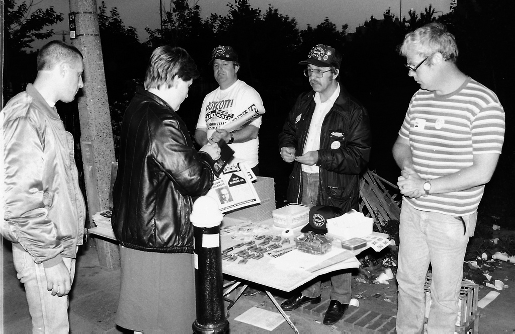 Picture entitled Vendors_6190446706_l from the Wapping Dispute